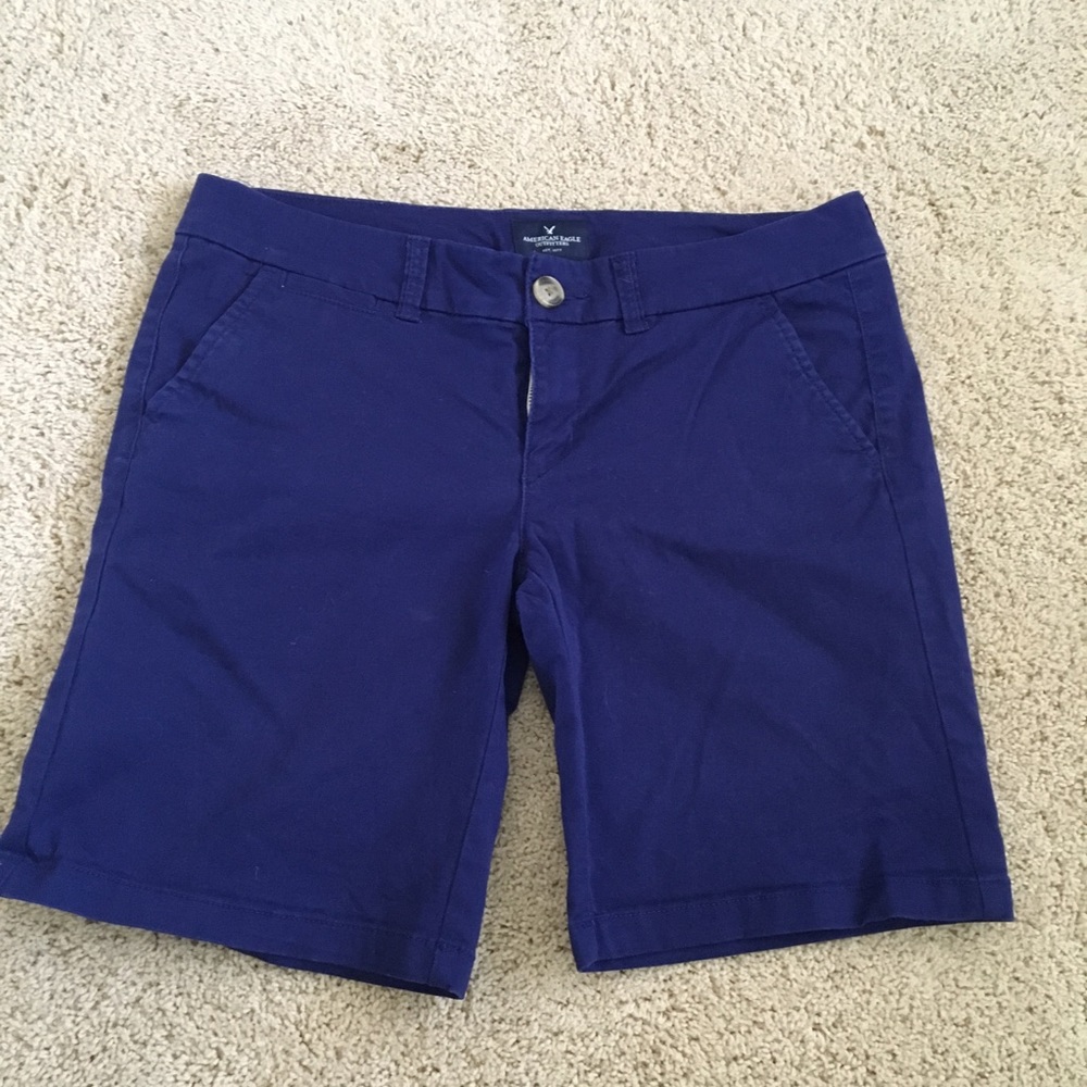AMERICAN EAGLE BERMUDA STRETCH SHORTS GENTLY USED